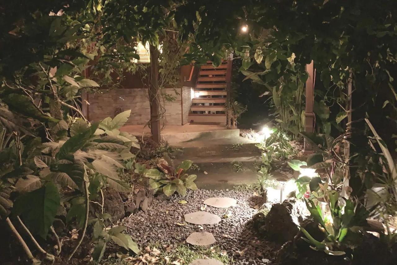 Phoenix Garden Pahoa Exterior photo